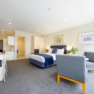 U Aparthotel